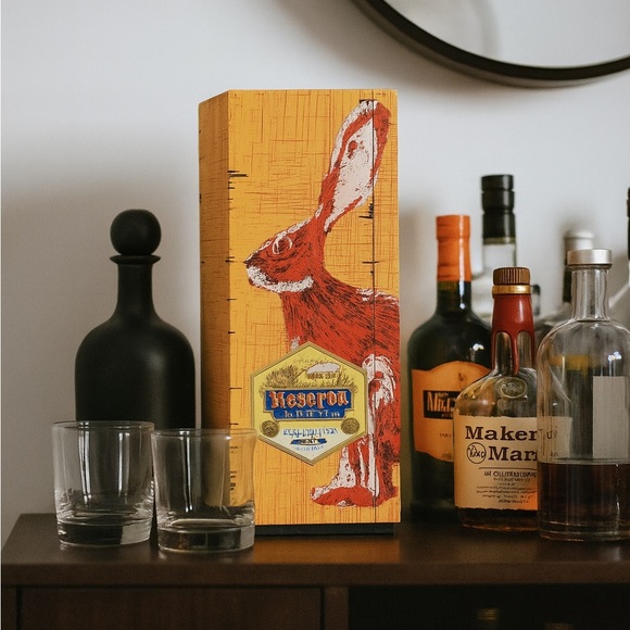 Jose Cuervo Tequila Reserva De La Familia Ricardo Pinto 2012 Wooden Box - Picture 1 of 6